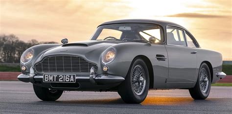 THE ASTON MARTIN DB5 | Signé Magazine