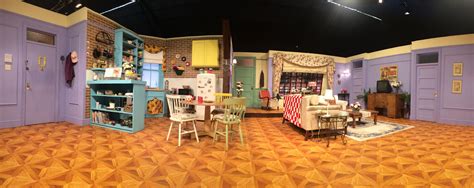 Monica's apartment set at FriendsFest London : r/howyoudoin