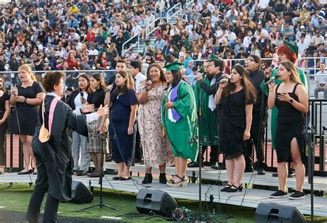 The best graduation 2022 photos from Buena Park High – Orange County ...