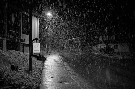 rain, street, road, pedestrian, light, black, white, dark, night | Pikist