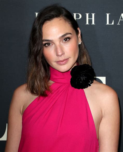 GLA GADOT at 27th Annual Elle Women in Hollywood Celebration in Los Angeles 10/19/2021 – HawtCelebs