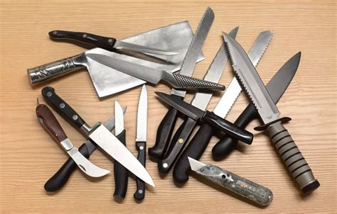 Chef Knives Crossed