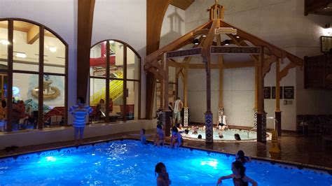 Bavarian Inn Lodge & Indoor Waterpark | 6kids1tank