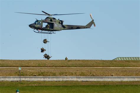 Canadian Forces Training | Quebec City | Oct. 26, 2019 : r/aviation