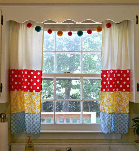 freaked out 'n small: My fancy new kitchen curtains | Vintage kitchen curtains, Kitchen curtains ...