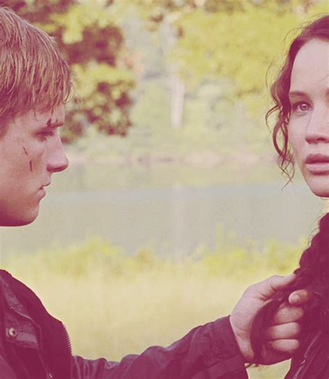 Peeta and katniss - The Hunger Games Photo (33190188) - Fanpop