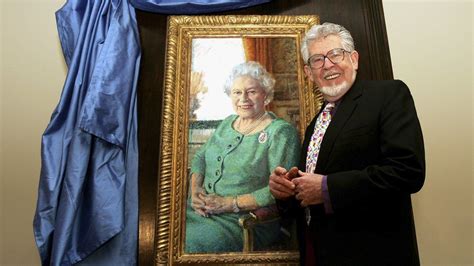 In pictures: The Queen in portraits | Queen elizabeth portrait, Portrait, Rolf harris