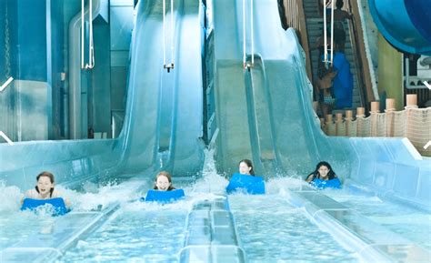 Find Outdoor and Indoor Water Park Fun in Michigan