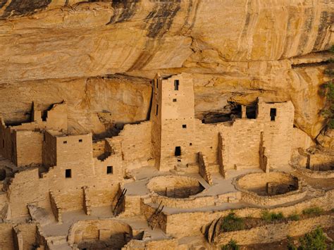 Exploring Mesa Verde Cliff Dwellings - DesertUSA