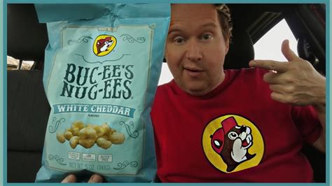 Buc-ee's Nug-ees: White Cheddar Cheese- Beaver Nuggets Sweet Corn Puff Snacks - YouTube