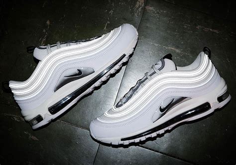 Nike Air Max 97 Women's White Silver 921733-103 | SneakerNews.com