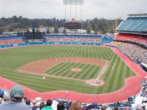 Dodger Stadium, Los Angeles Dodgers ballpark - Ballparks of Baseball