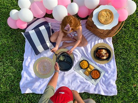 Family Picnic Ideas • Happy Family Blog