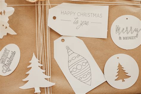 Make these Easy Christmas Gift Tags with Your Cricut! - Twelve On Main