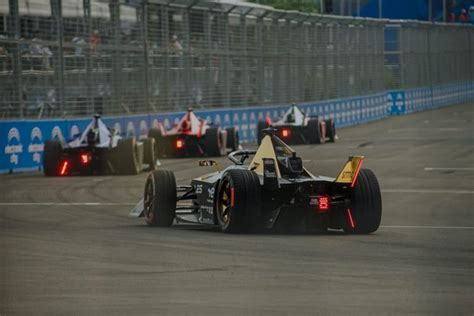 Foto : Menpora Sebut Formula E Jakarta 2023 Berlangsung Baik