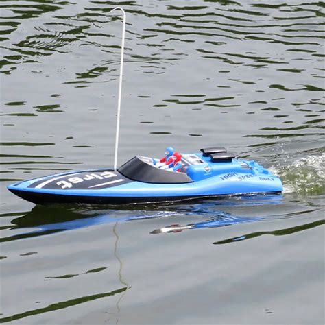 High Quality Speedboat RC Boat Toy For Kids Novel Appearance Exquisite Workmanship RC Boats ...