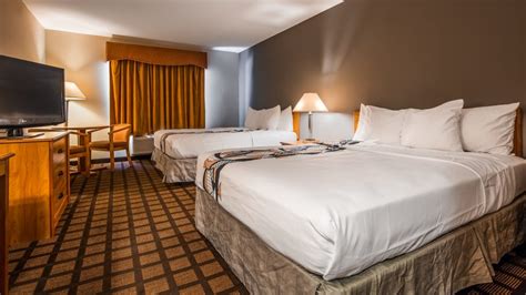 Double Queen Bed Room | Best Western Inn & Suites Midway Airport