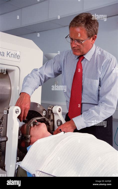 Gamma knife radiosurgery hi-res stock photography and images - Alamy