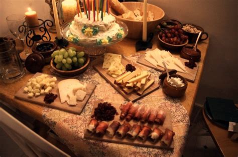 A very Hobbity Birthday! | Hobbit food, Food, Hobbit party