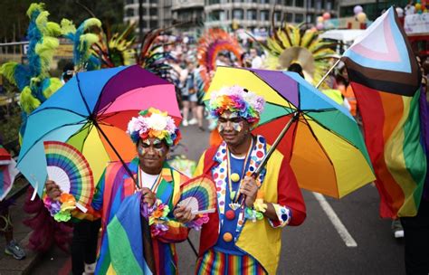 London Pride 2023: Thousands march in parade to mark 'joyful' celebrations | UK News | Metro News