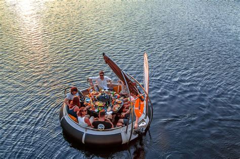 How Londoners can relax in a hot tub down the River Thames - MyLondon