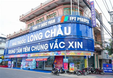 FRT: 2 người phải cấp cứu sau khi tiêm vaccine tại Trung tâm tiêm chủng ...