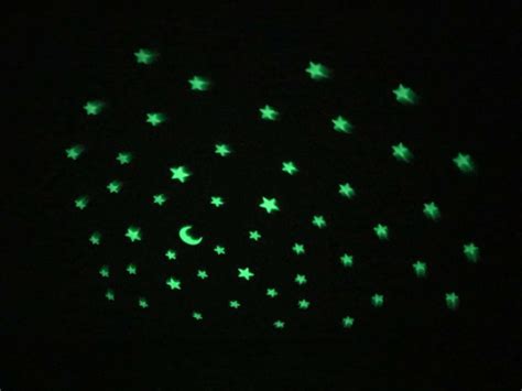 5 Best Glow In The Dark Stars For Ceiling In 2021 (Make Your Galaxy) - Glow In Dark