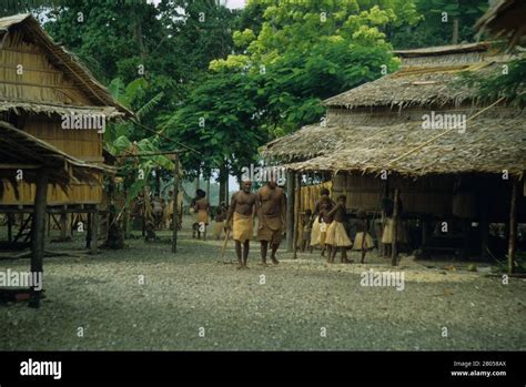 Malaita hi-res stock photography and images - Alamy