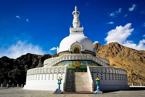 Leh-Ladakh Travel Guide – OYO Hotels: Travel Blog in 2020 | Leh ladakh, Leh, Travel