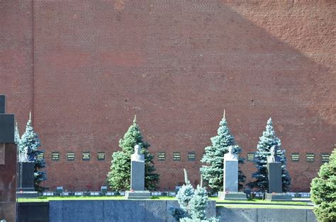 Kremlin Wall Necropolis | Flickr - Photo Sharing!