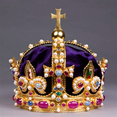 Recreation of Henry VIII’s Imperial Crown – Right Royal Roundup