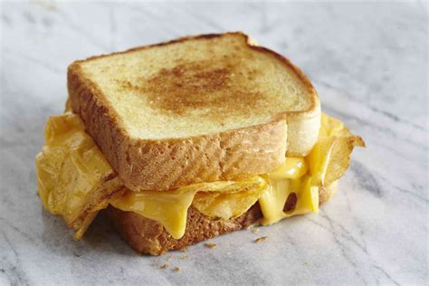 The Best Cheeses for Your Grilled Cheese Sandwiches