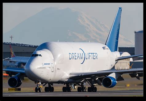 Dreamlifter Reflections | RobsBlogs