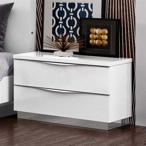White Lacquer Finish Italian Bedroom Leona | Modern Bedroom Furniture