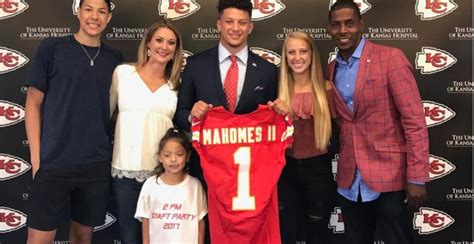 Who Are Patrick Mahomes’ Parents and Does He Have Siblings? Meet His ...