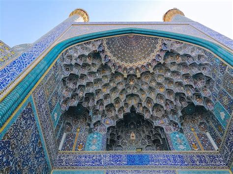 Premium Photo | Muqarnas dome ceiling in the iwan entrance to shah ...