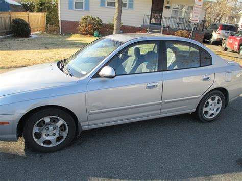 2001 Hyundai Elantra - Overview - CarGurus