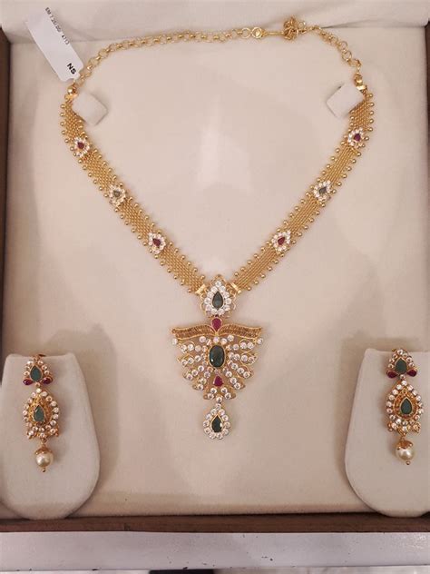 Check Out These Small (& Stunning) Gold Necklace Designs • South India Jewels