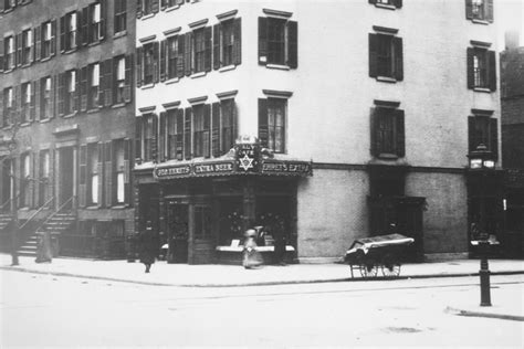 Our History | Pete's Tavern | Historic restaurant in New York City