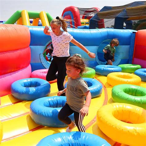 The Giant @ Big Bounce Australia | Can You Slay The Giant?