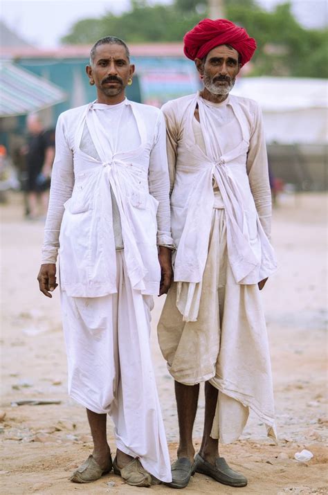 wearabout journal // | Traditional outfits, Street style india, India ...