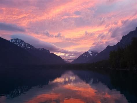 Sunrise at Lake McDonald, Montana [OC] [4032×3024] : r/EarthPorn