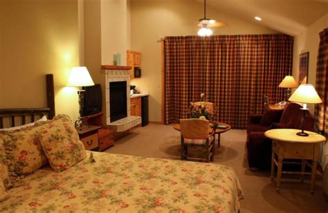 Bigfork Mountain Lake Lodge (Bigfork, MT) - Resort Reviews - ResortsandLodges.com