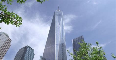 Inside look at One World Trade Center observatory, virtual tours and historic views - CBS News