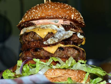 The Most Mouth-Watering Burgers (PHOTOS) | HuffPost⚰ Descubra o ...