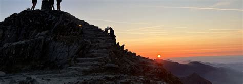 Snowdon Sunrise Hiking Experience | VisitBritain