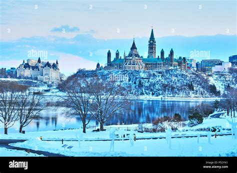 Ottawa winter hi-res stock photography and images - Alamy