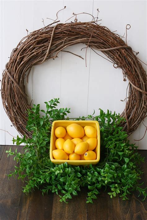 How to Make Grapevine Wreaths: 18 DIYs - Guide Patterns