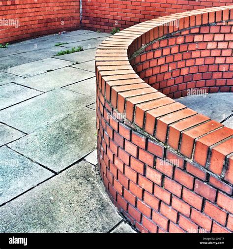 A curved brick wall Stock Photo - Alamy