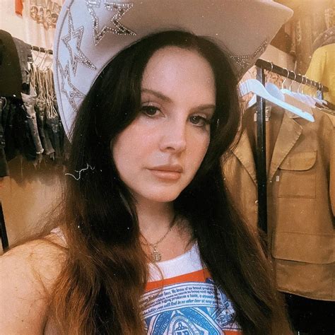 Lana Del Rey Announces New Country Album 'Lasso'